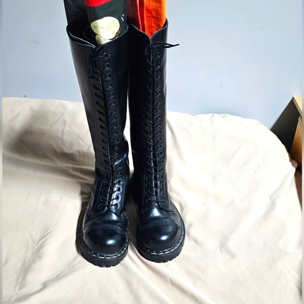 RARE VINTAGE Gripfast Made in England UK Size 7 (Men's US 7.5, Women's 9 - 9.5)